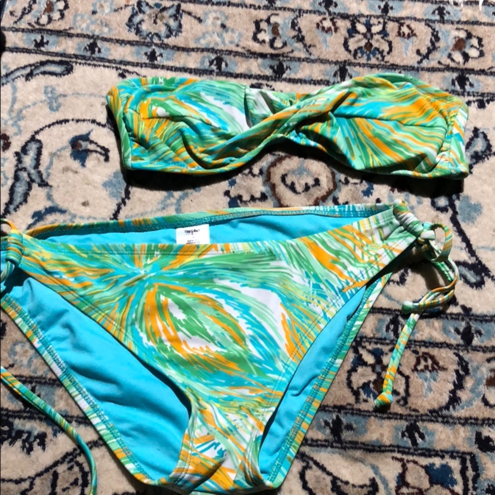 Swimsuit top is small and bottoms are large